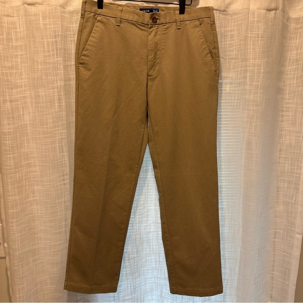 Izod Mens Khaki Pants Size 32x30  Straight Classic Flat Front Chino Trouser Tan